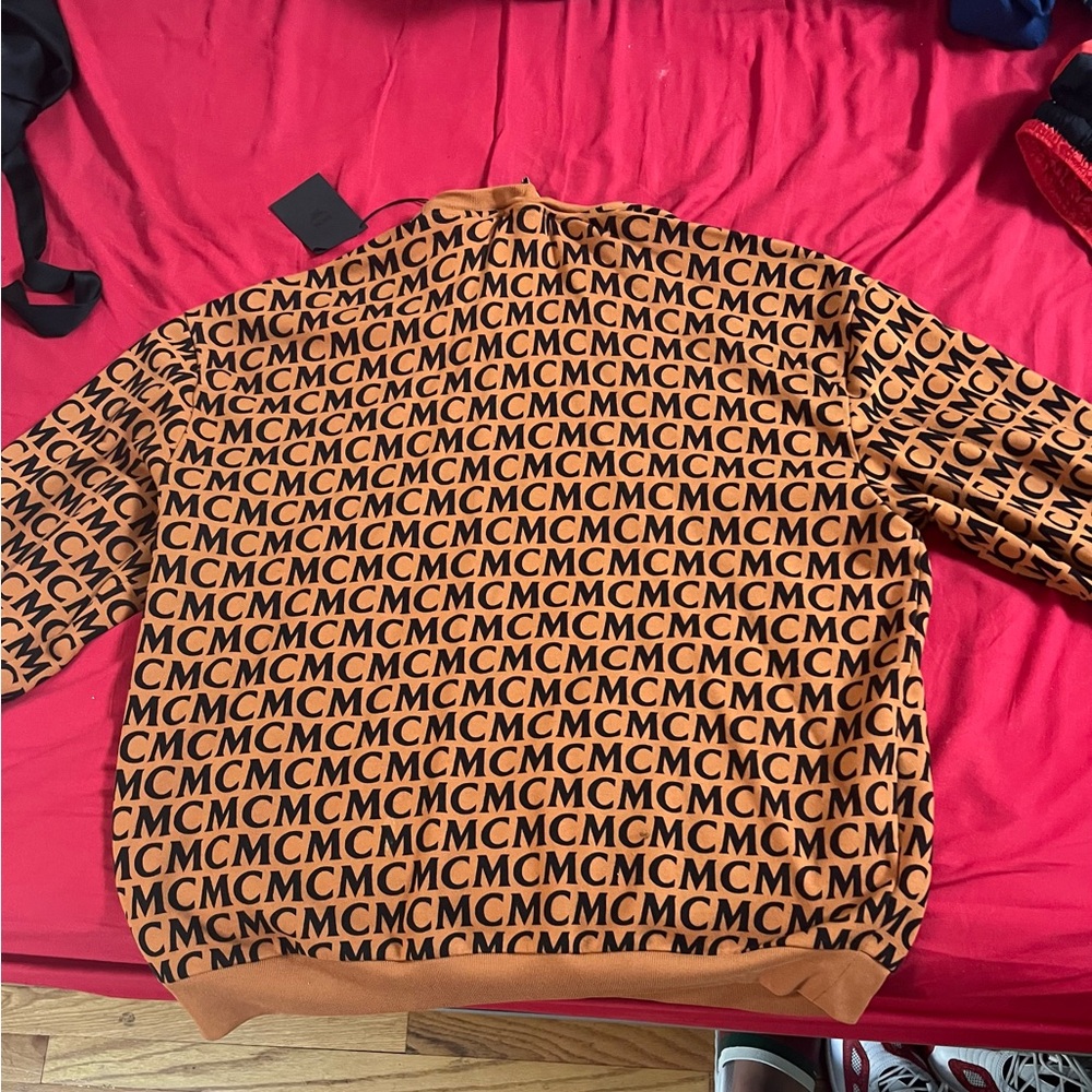 brown mcm pullover sweater
